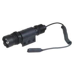 UTG COMBAT TACTICAL FLASHLIGHT 126 LUMENS